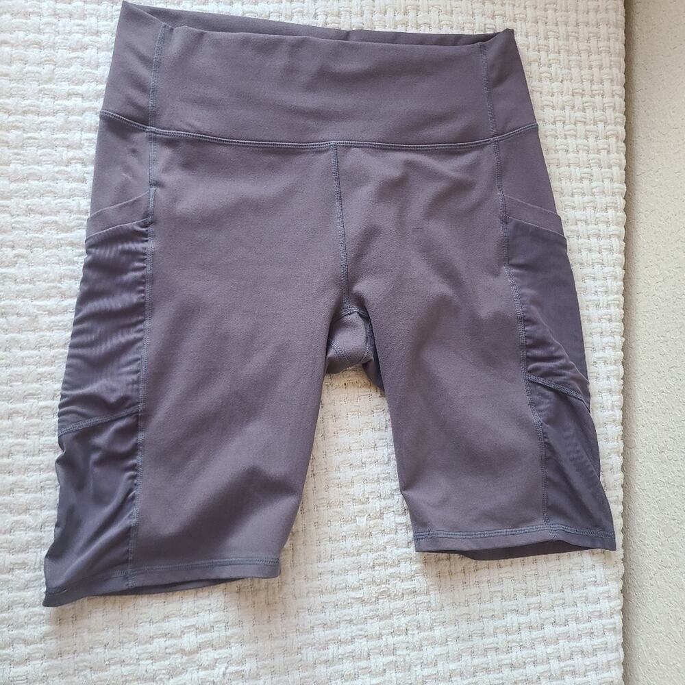 Fabletics Gray Women's Athletic Shorts Size M